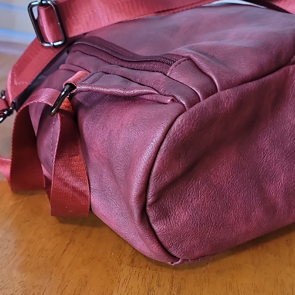 Deep Red Leather Backpack - Picture 8 of 10